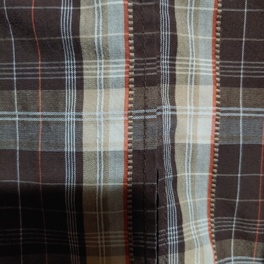 Boys size 10/12 plaid Wrangler shirt. - Picture 3 of 3